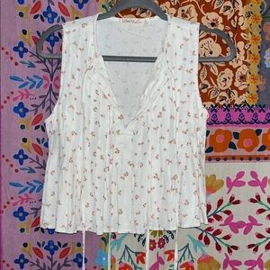 LIBERTY LOVE Cream Floral Blouse With Ties Size Juniors Small